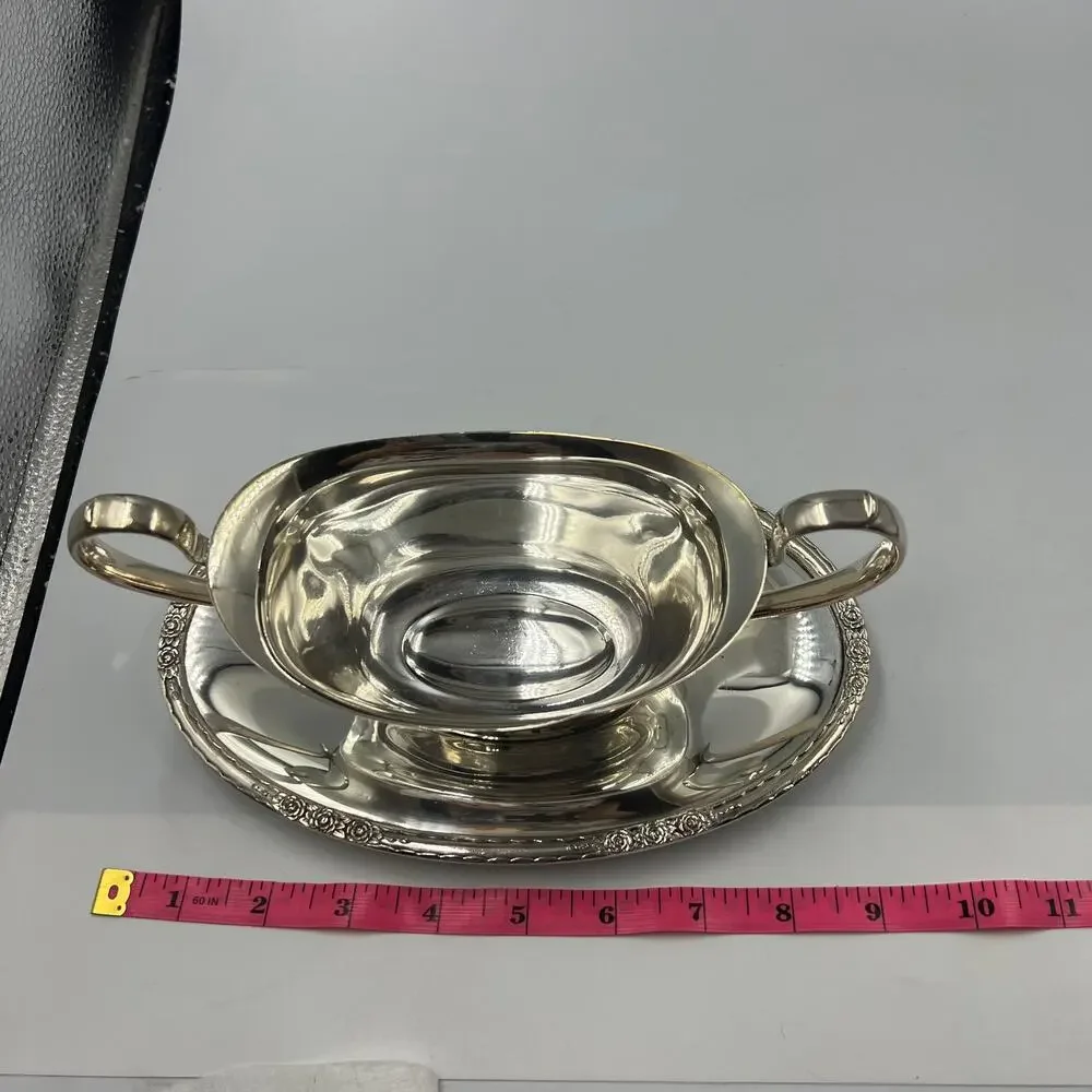 Vintage Camille Elegant Rose Pattern Under Plate Gravy‎ Boat Silver Plate 6013